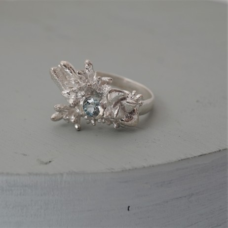 Lopsided ring with Aquamarine